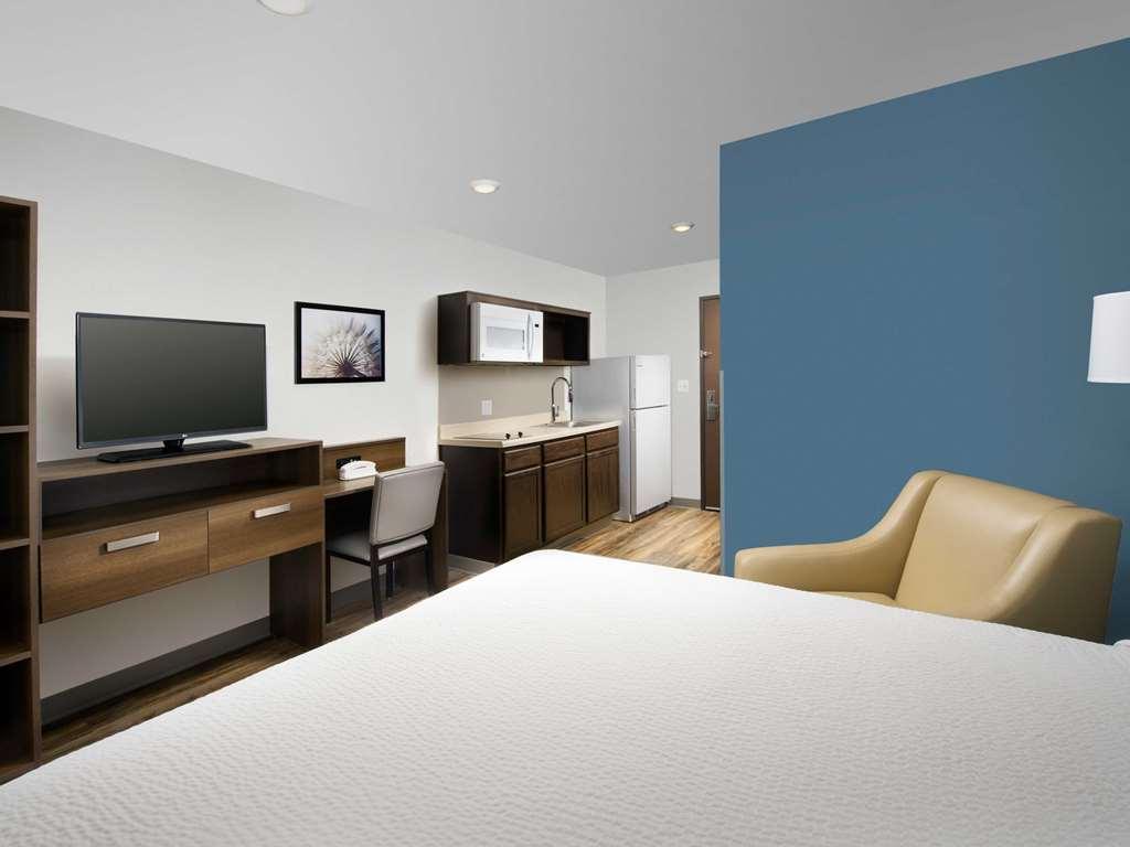 Woodspring Suites Houston Northwest Room photo